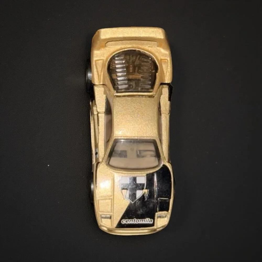 VTG 1988 Mattel Hot Wheels Gold Ferrari Centomila Banca D’italia DieCast Car
